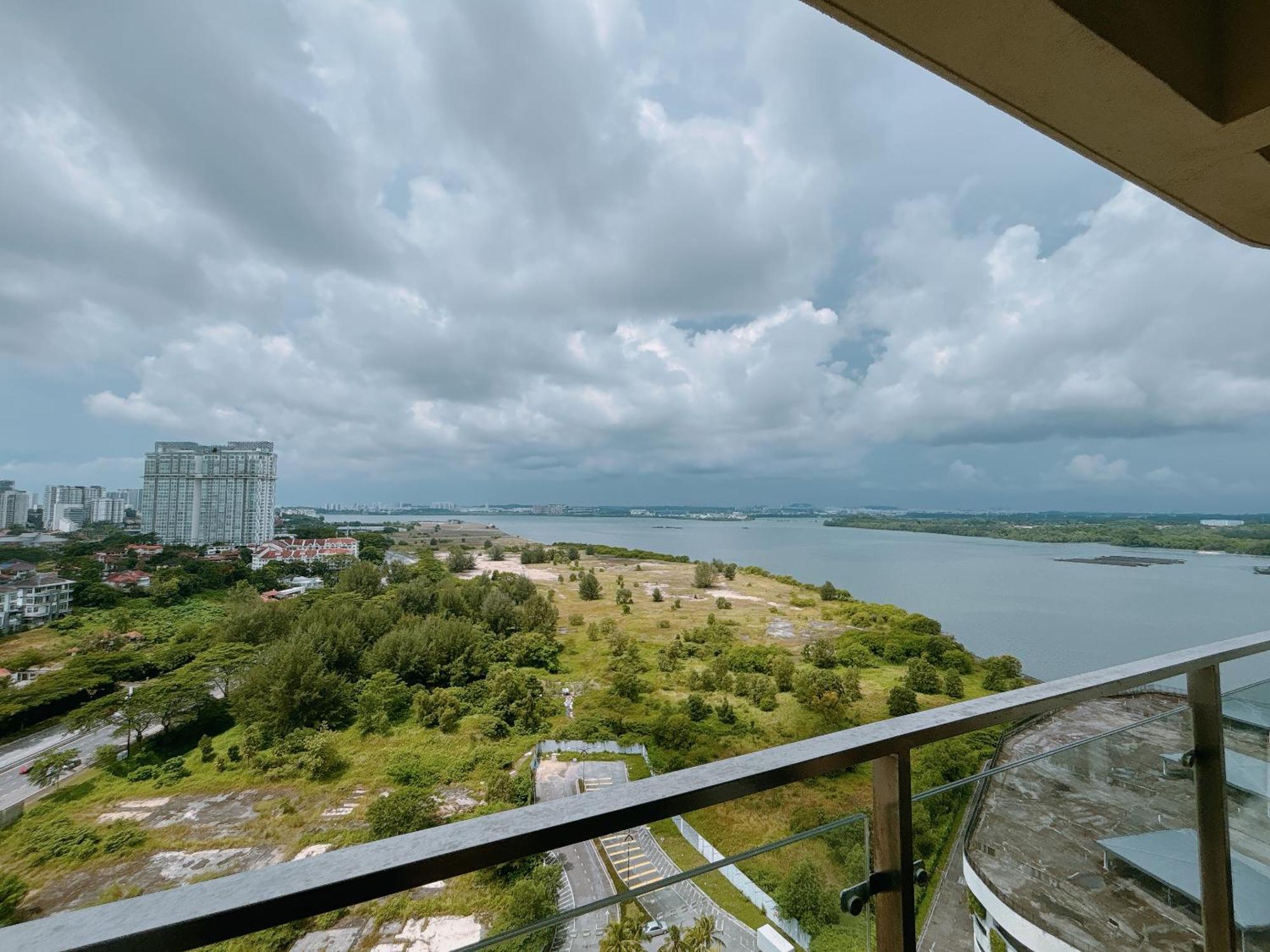 Seafront Country Garden Danga Bay By Lions Bay Apartment Johor Bahru Phòng bức ảnh